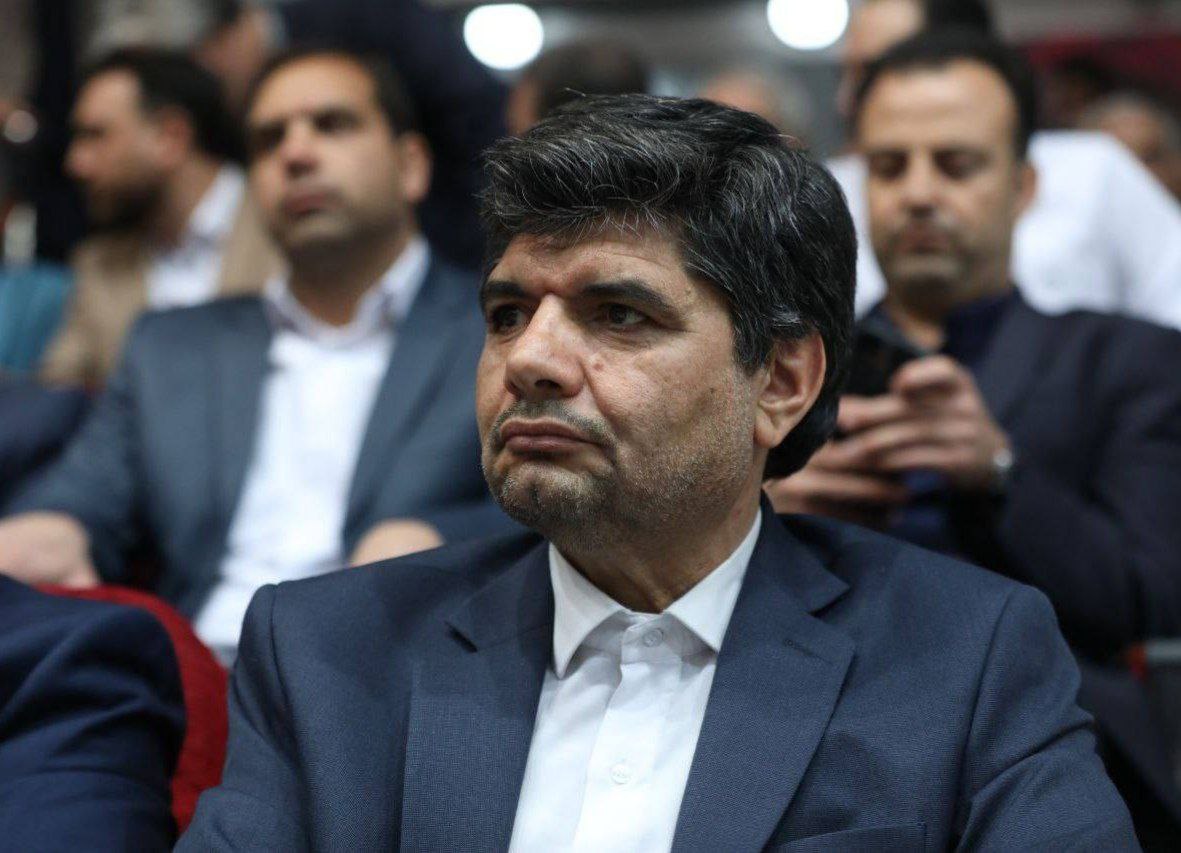 مشهد باید یک باشگاه حرفه‌ای ورزشی داشته باشد